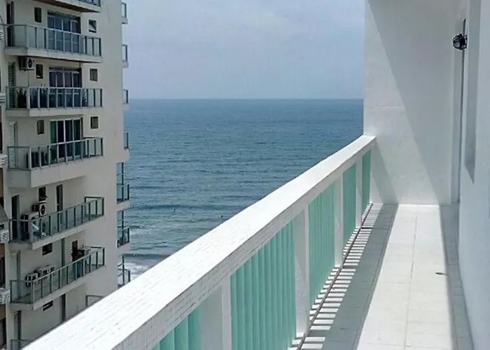 Aluguéis de temporada: Apartamento Pe Na Areia.